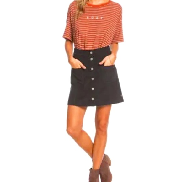 Roxy Dresses & Skirts - Roxy Warning Sign Skirt